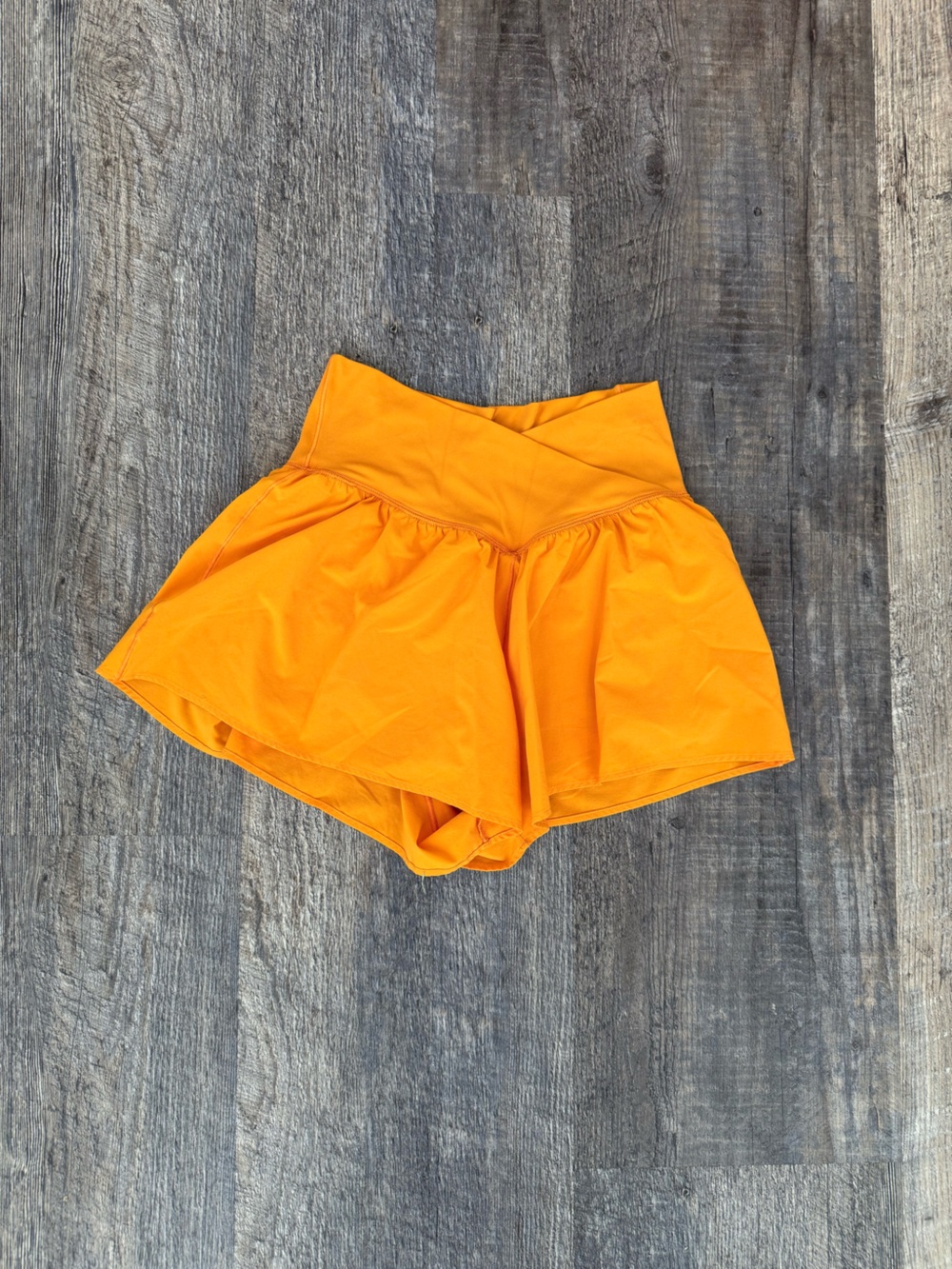 Offline by Aerie Bright Orange Athletic Shorts Size Small Feminine 2" Inseam